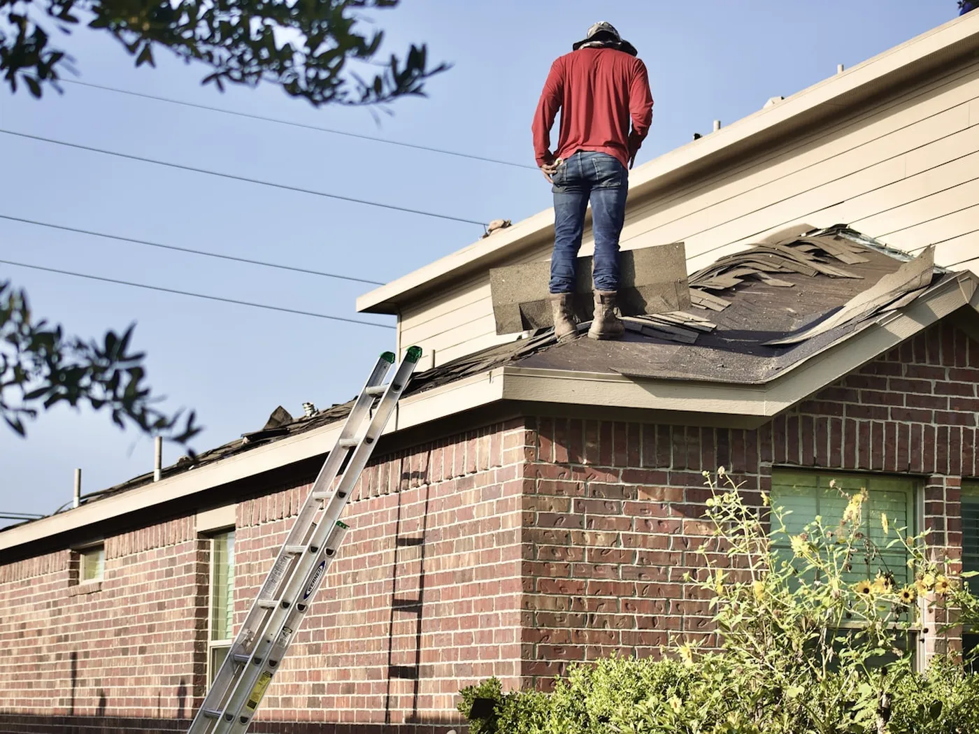 Roofing business in action